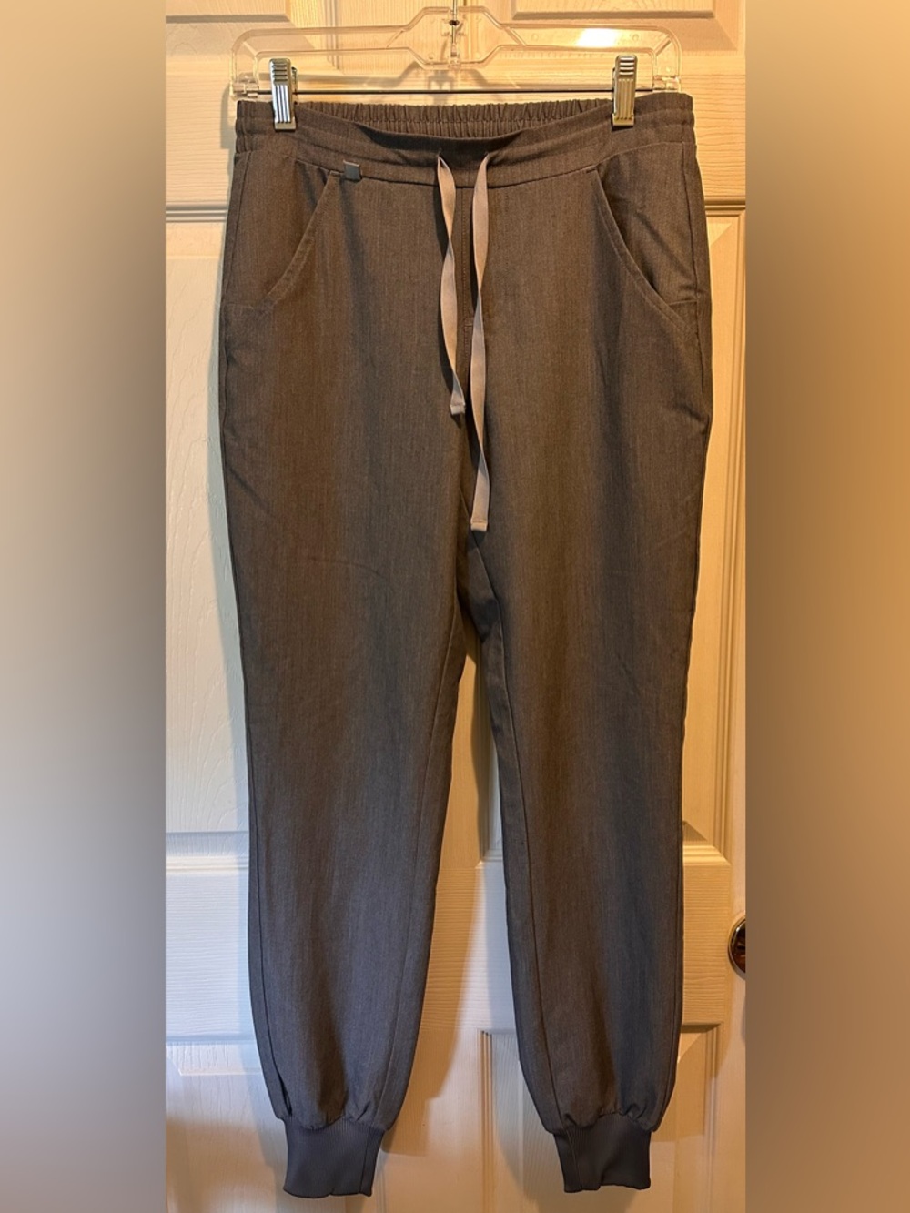 Women’s XS FIGS Scrub Jogger Pants Excellent Condition Gray